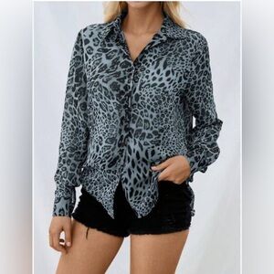 Millibon Black and Gray Animal Print Button-Down Shirt S